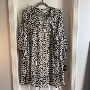 UMGEE Black and White Cheetah Print